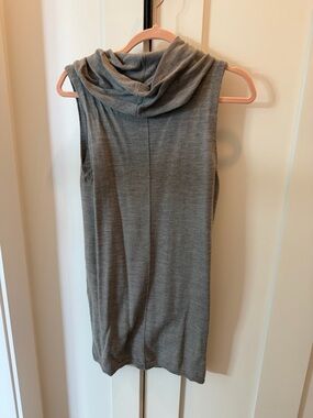 Alice + Olivia Sleeveless Knit Tunic in Gray